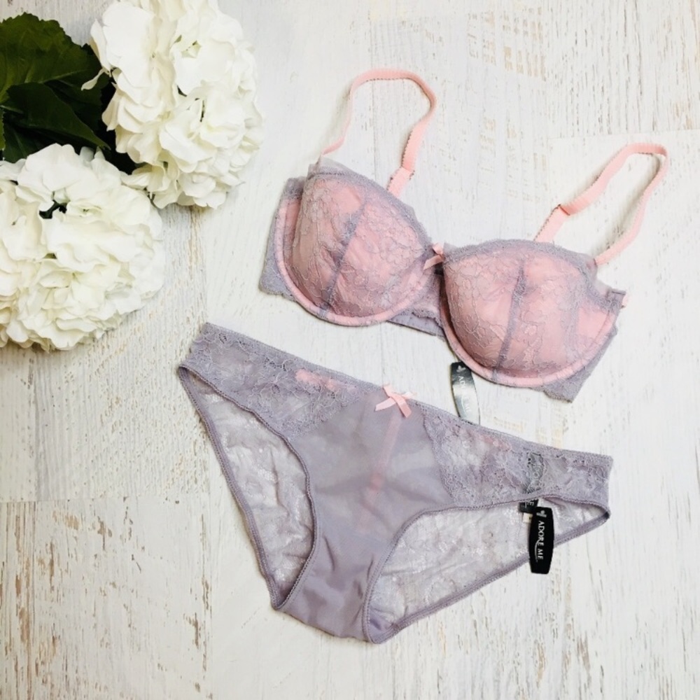 Pink/purple bra and panty set